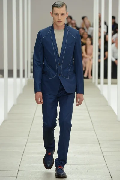 Look 31